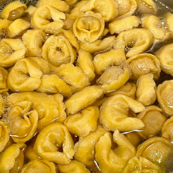 Cappelletti_in_brodo_Valentini